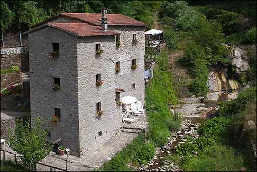 lunigiana villa rental